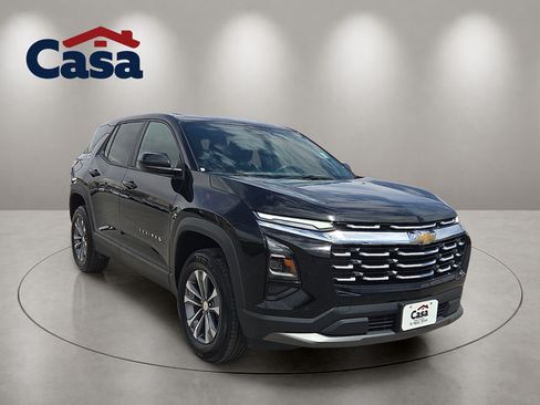 Used 2025 Chevrolet Equinox LT FWD image 4