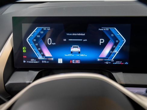 Certified 2025 BMW X3 xDrive30i w/ Premium Package image 24