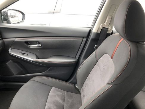 Used 2025 Nissan Sentra SR FWD image 21