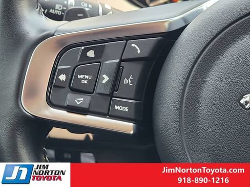 Used 2020 Jaguar E-PACE SE AWD/4WD image 28
