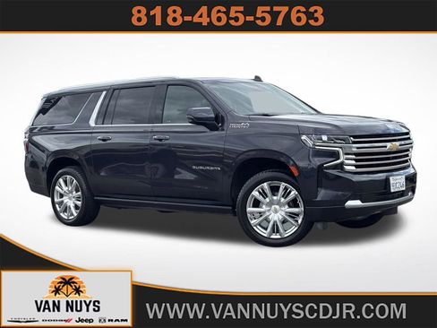 Used 2023 Chevrolet Suburban High Country AWD/4WD image 1