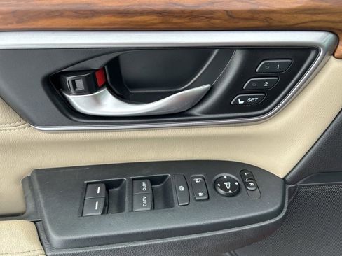 Used 2017 Honda CR-V Touring image 16
