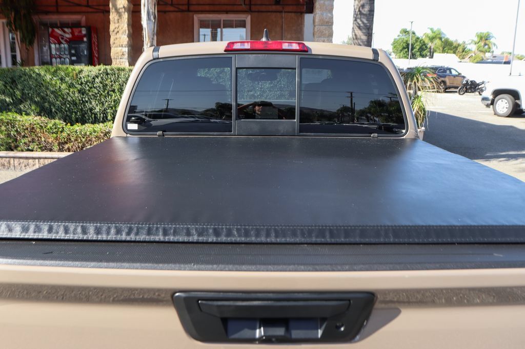 Used 2022 Nissan Frontier PRO-4X w/ Pro-4X Premium Package AWD/4WD image 8