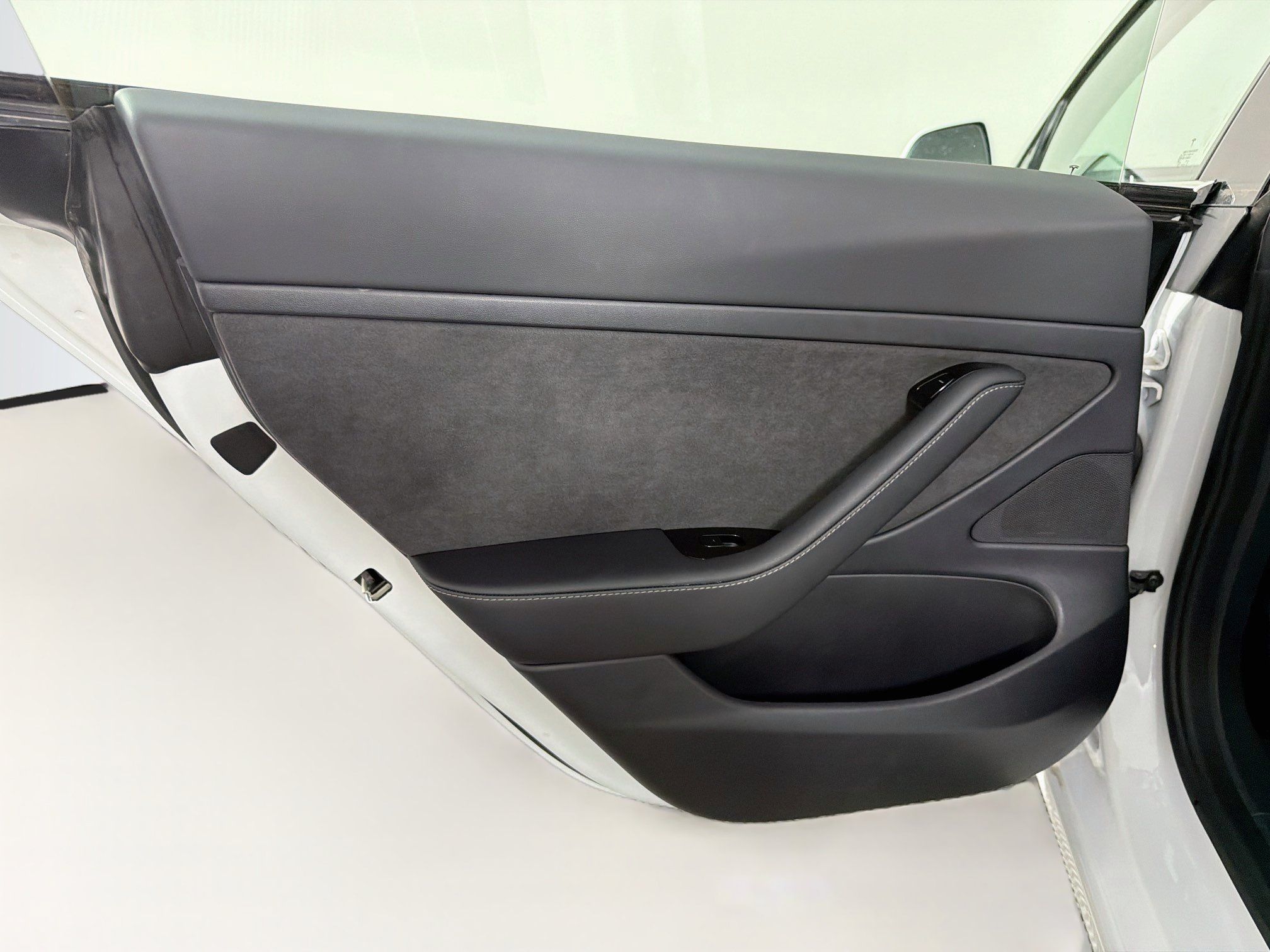 Used 2020 Tesla Model 3 Standard Range Plus RWD image 25