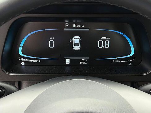 Certified 2025 Hyundai Elantra Sport FWD image 11