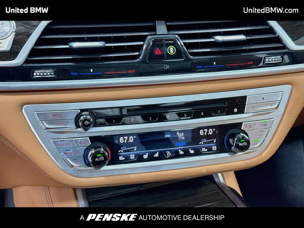 Used 2017 BMW 750i xDrive AWD/4WD image 18