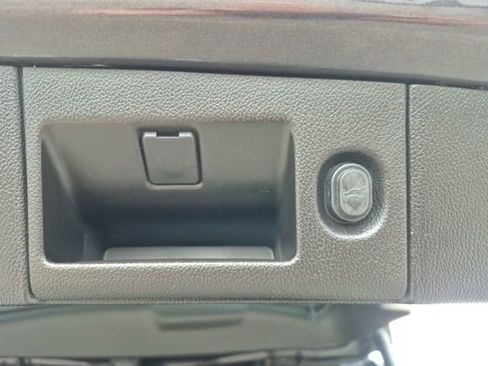 Used 2018 GMC Yukon Denali w/ Denali Ultimate Package AWD/4WD image 28