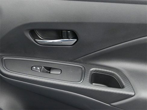 New 2025 Nissan Versa SV w/ Trunk Package image 32