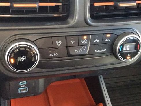 Certified 2022 Ford Maverick XLT image 32