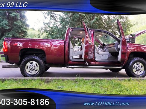 Used 2008 Chevrolet Silverado 2500 LTZ w/ Safety Package AWD/4WD image 27