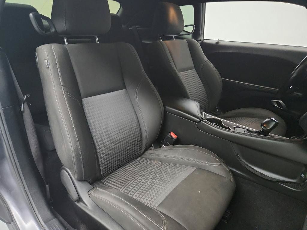 Used 2020 Dodge Challenger SXT RWD image 36