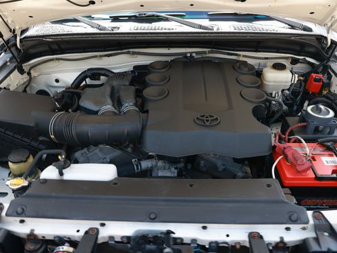Used 2010 Toyota FJ Cruiser 4WD image 55