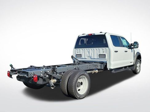 New 2026 Ford F550 4x4 Crew Cab image 6