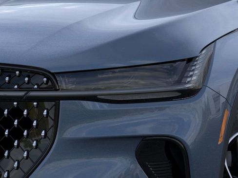 New 2026 Lincoln Nautilus Premier image 17