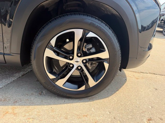 Certified 2024 Chevrolet Trax RS w/ Sunroof Package FWD image 16