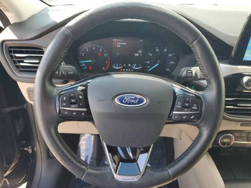 Used 2021 Ford Escape SEL image 21