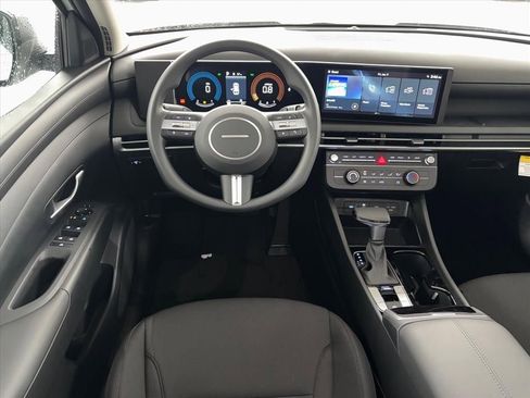 New 2026 Hyundai Tucson SE image 13