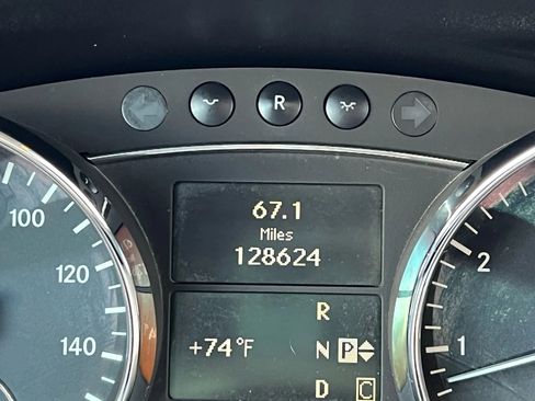 Used 2008 Mercedes-Benz R 350 2WD image 39