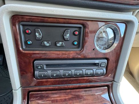 Used 2005 Cadillac Escalade ESV Platinum image 71