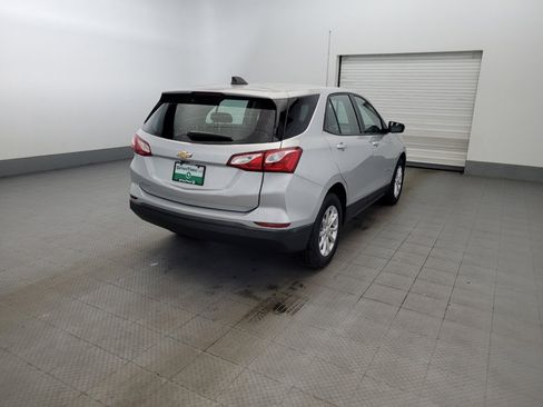 Used 2019 Chevrolet Equinox LS FWD image 9