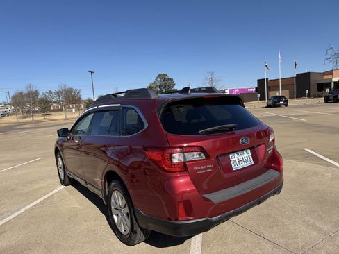 Used 2017 Subaru Outback 2.5i Premium image 6