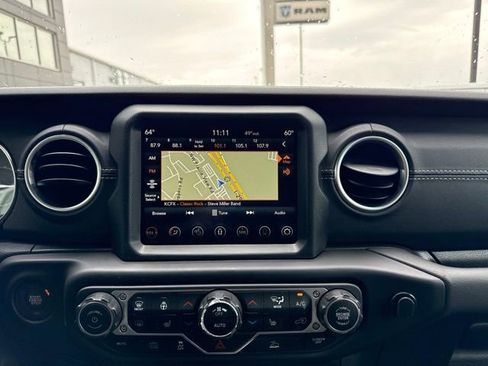 Used 2023 Jeep Wrangler Unlimited Sahara w/ Cold Weather Group AWD/4WD image 15