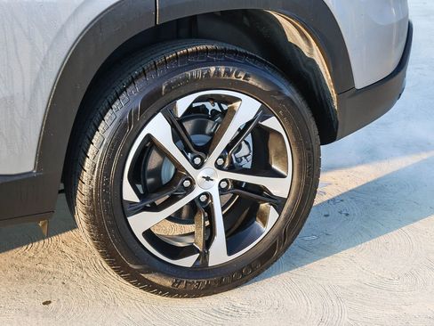 Used 2025 Chevrolet Trax RS image 10