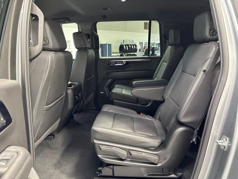 Used 2026 Chevrolet Suburban LT w/ Comfort Package AWD/4WD image 48