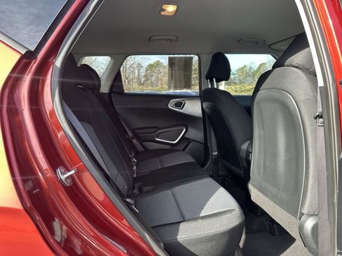 Used 2023 Kia Soul LX image 24