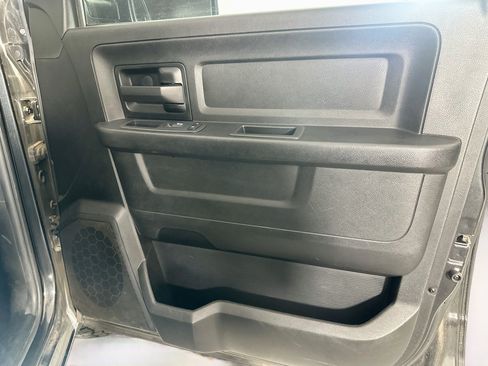 Used 2019 RAM 1500 Tradesman w/ Chrome Plus Package RWD image 29