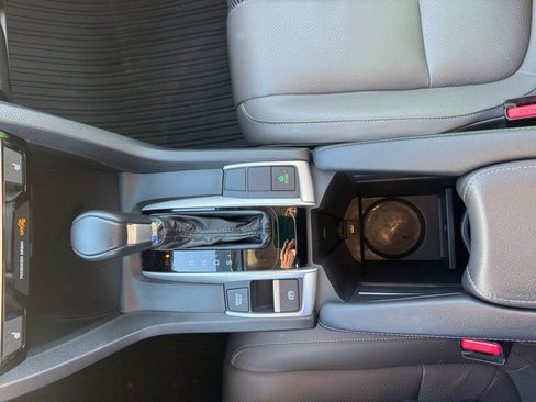 Used 2019 Honda Civic Touring image 23