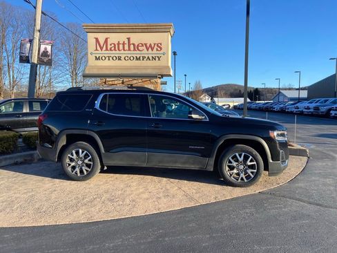 Used 2023 GMC Acadia SLE w/ Driver Convenience Package image 4