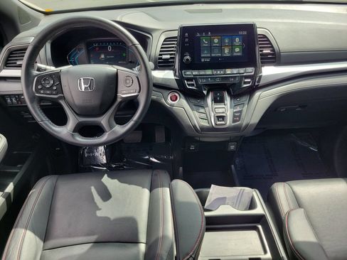 Certified 2023 Honda Odyssey Sport image 11