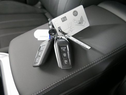 New 2025 Audi Q5 Premium Plus image 15