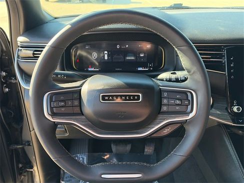 Used 2022 Jeep Wagoneer Series III w/ Premium Group I image 22