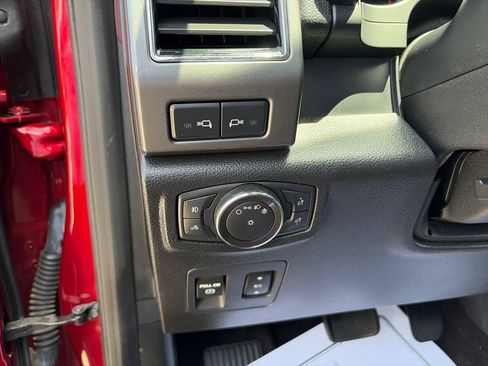 Used 2018 Ford F150 XLT w/ Equipment Group 302A Luxury AWD/4WD image 18