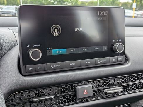 Used 2023 Honda HR-V LX image 16