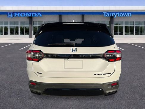 New 2026 Honda Pilot Black Edition image 4