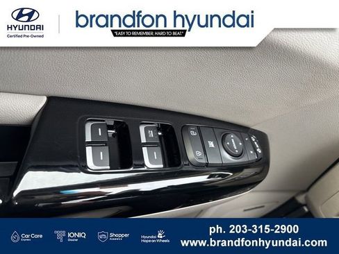 Used 2022 Kia Sportage EX w/ EX Technology Package image 13