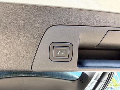 Used 2023 Buick Envision Essence FWD image 5
