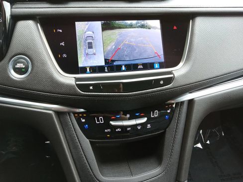 Used 2024 Cadillac XT5 Premium Luxury w/ Technology Package AWD/4WD image 18