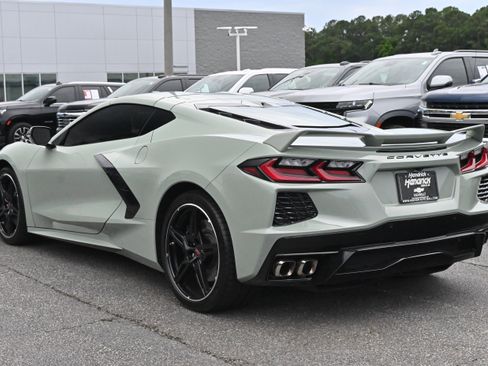Used 2024 Chevrolet Corvette Stingray Premium Cpe w/ Z51 Performance Package RWD image 8