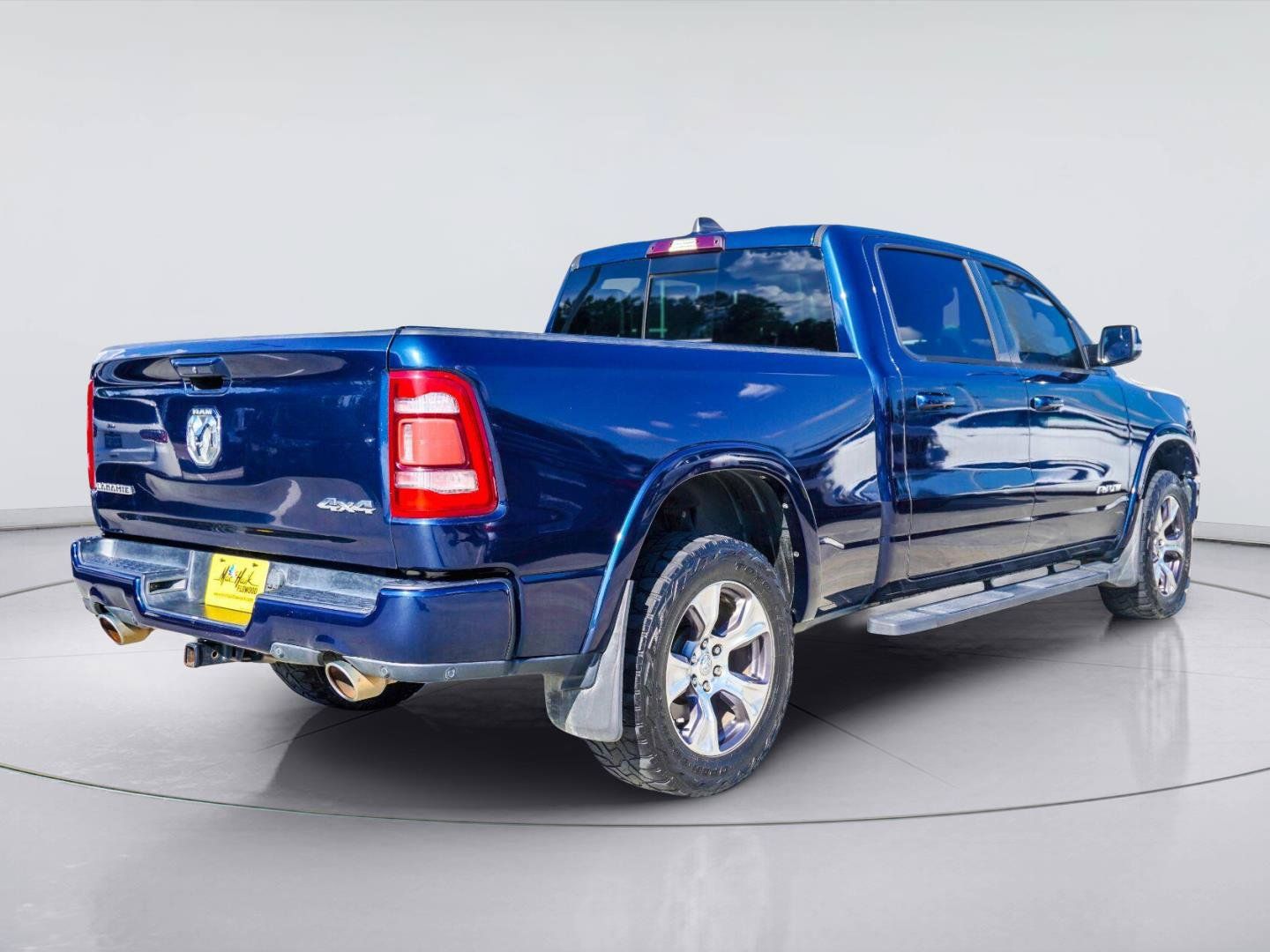 Used 2019 RAM 1500 Laramie AWD/4WD image 13