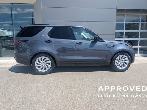 Used 2025 Land Rover Discovery S AWD/4WD image 8