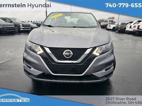 Used 2021 Nissan Rogue Sport S image 2