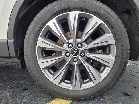 Used 2022 Lincoln Corsair Reserve w/ Equipment Group 201A image 4