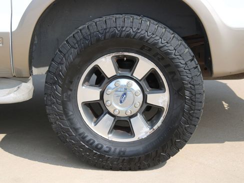 Used 2005 Ford Excursion Eddie Bauer RWD image 30