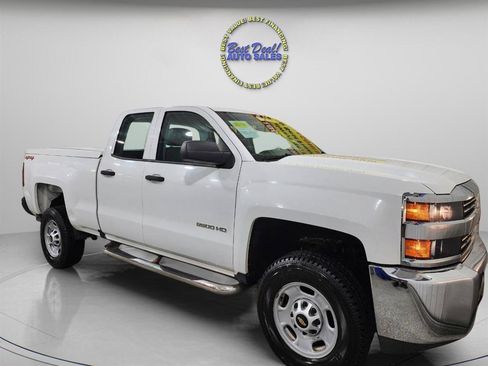 Used 2018 Chevrolet Silverado 2500 W/T AWD/4WD image 9