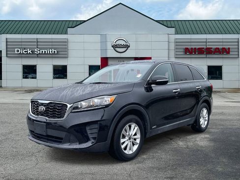 Used 2019 Kia Sorento LX image 3