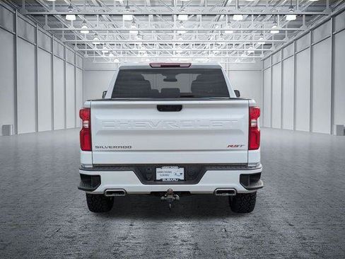 Used 2022 Chevrolet Silverado 1500 RST w/ Z71 Off-Road Package AWD/4WD image 4